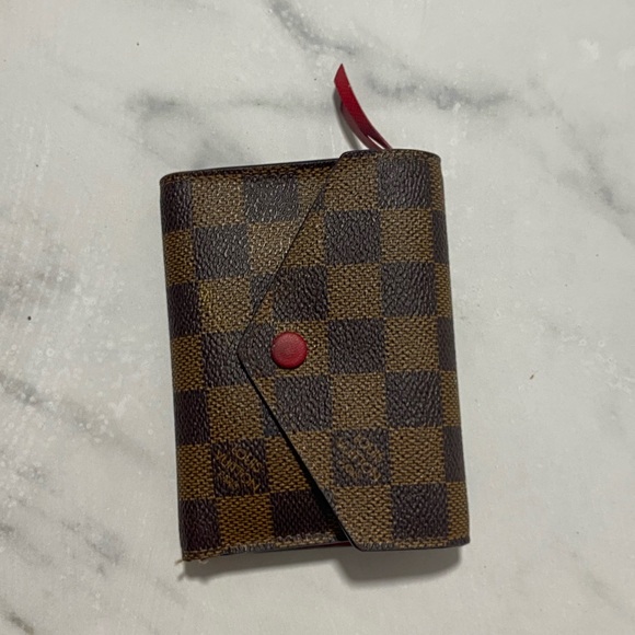 Louis Vuitton wallet in great condition